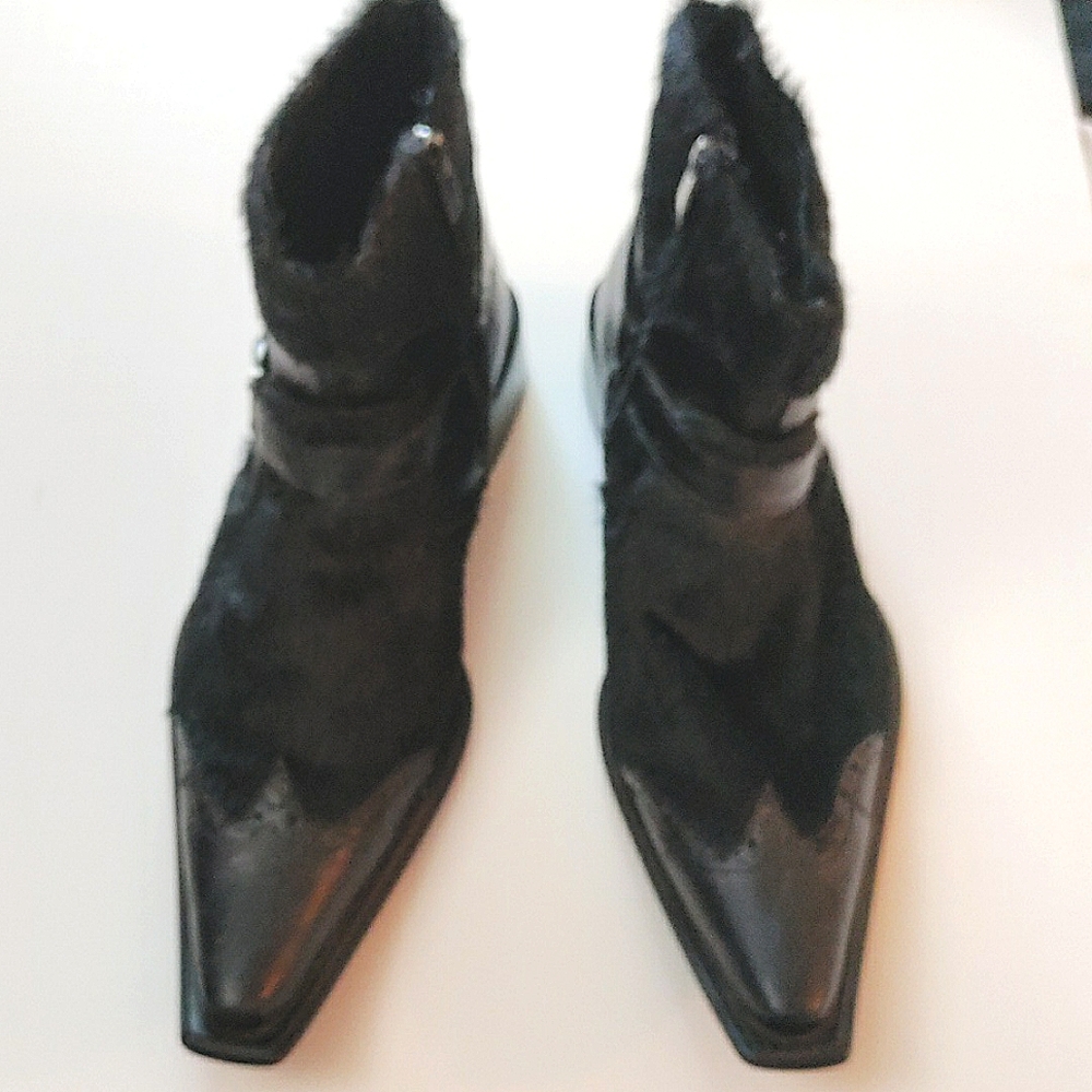 Bravo Man's leather dress boots black size 8.5, chukka boots